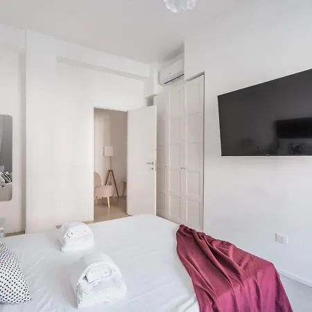 The Rent - Bright Near Pigneto Apartment *